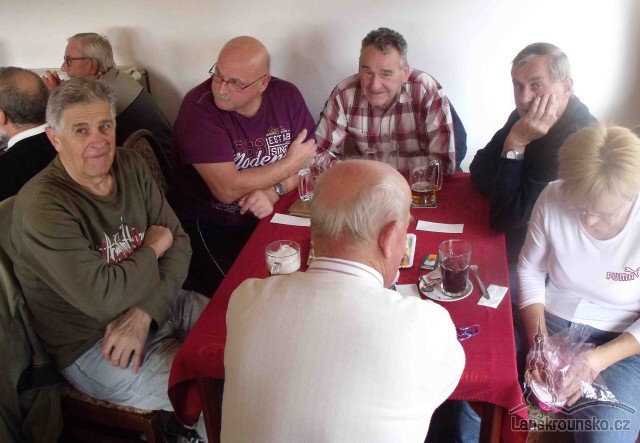 06_Vyrocni posezeni Oldkolaru_Schazime se_1.jpg